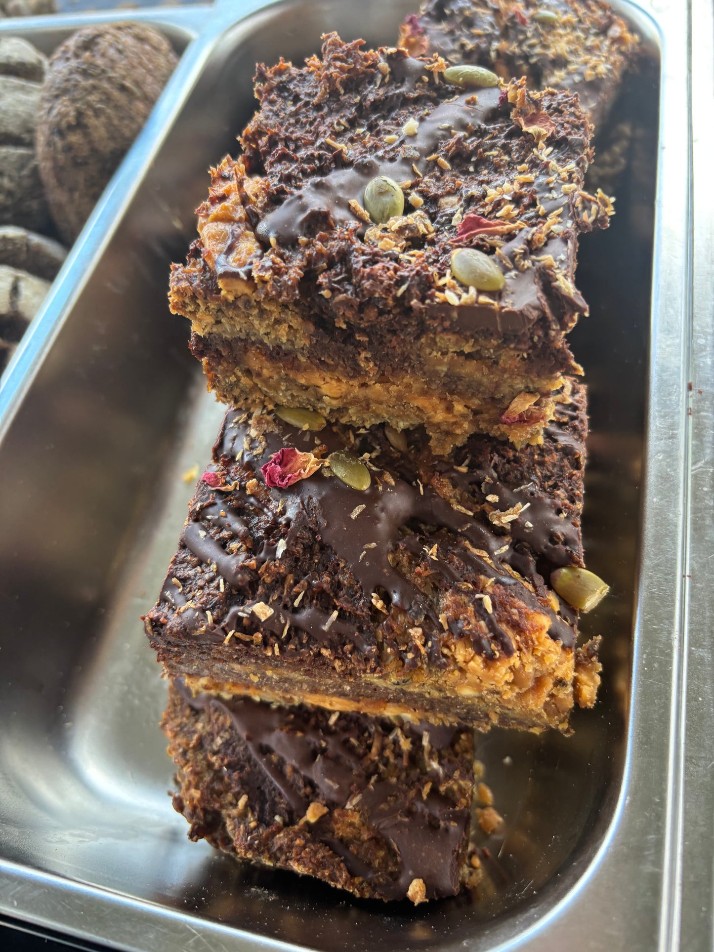 PEANUT BANANA & CACAO BROWNIE